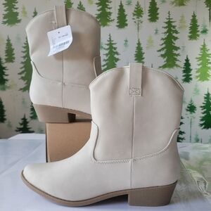 Arizona Meyer Western Flat Heel Boots
